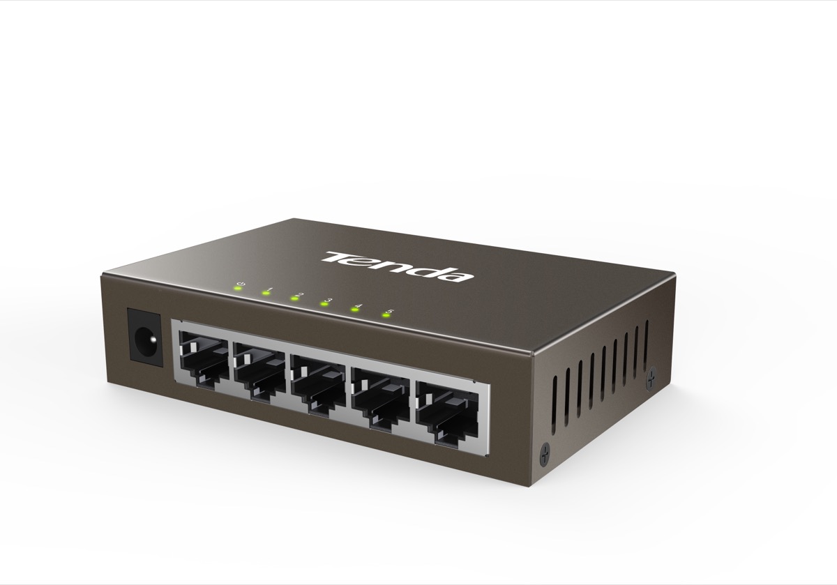 Tenda SWITCH BUSINESS TEG1005D - IEEE 802.3uxab, 5x Gigabit LAN, Capacit 10Gbps, Protezione...